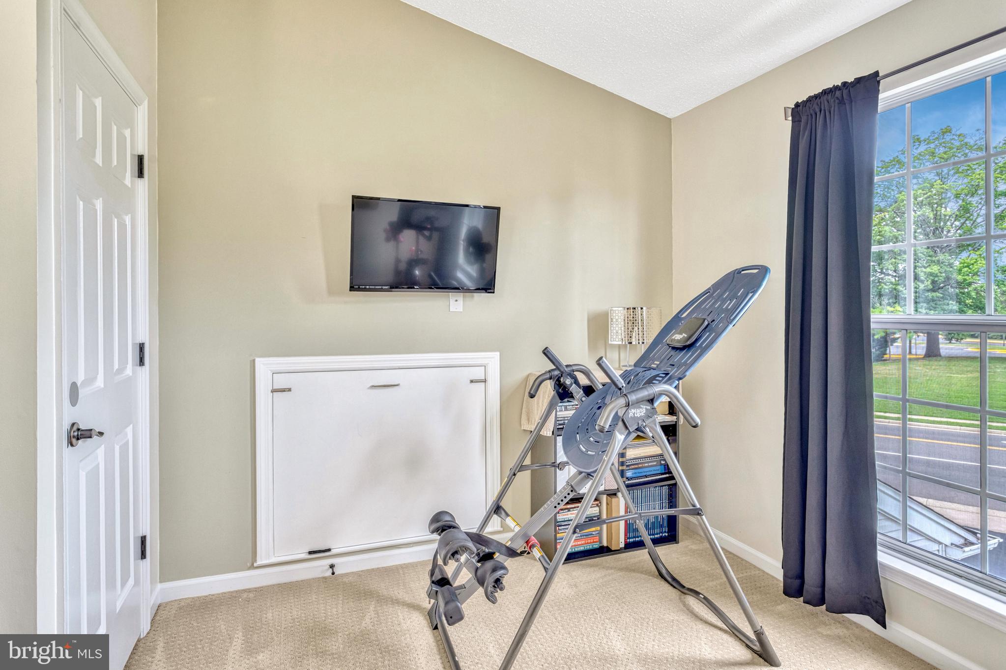 8591 Signal Hill Road Manassas, VA 20110 - Photo 38 of 47