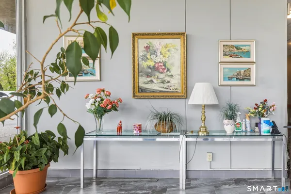 $169,000 | 2370 North Avenue, Unit 4C, Bridgeport, CT 06604