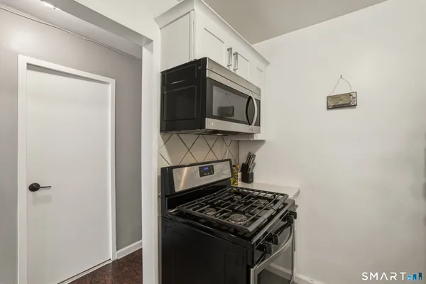 $169,000 | 2370 North Avenue, Unit 4C, Bridgeport, CT 06604