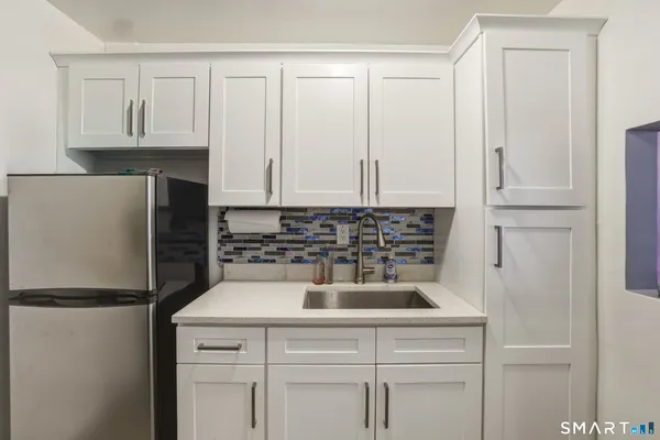 $169,000 | 2370 North Avenue, Unit 4C, Bridgeport, CT 06604