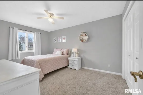 $360,000 | 1009 Highland Court, Germantown Hills, IL 61548