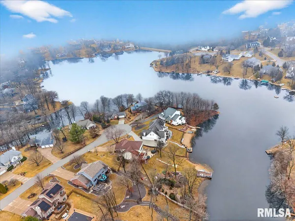$360,000 | 1009 Highland Court, Germantown Hills, IL 61548