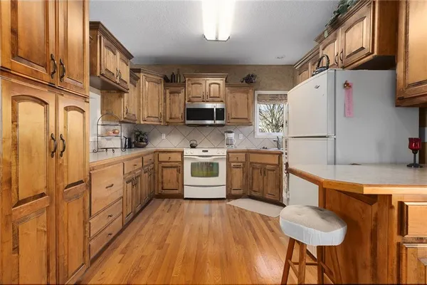 $449,000 | 6958 North Atkins Avenue, Kansas City, MO 64152
