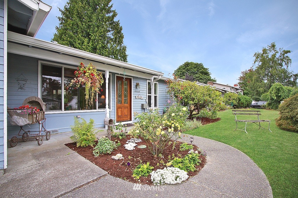 21228 3rd Avenue West Bothell, WA 98021 - Photo 2 of 17