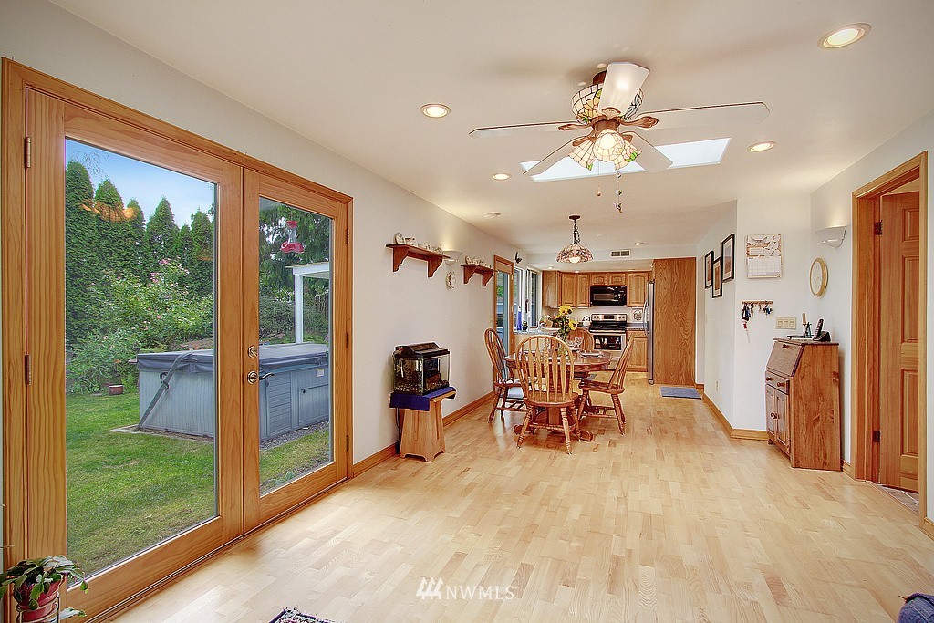 21228 3rd Avenue West Bothell, WA 98021 - Photo 6 of 17