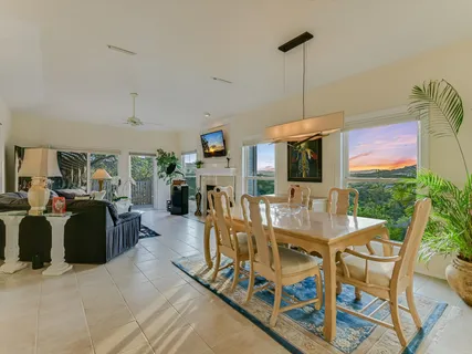 $595,000 | 5603 Oakwood Cove, Unit 212, Austin, TX 78731