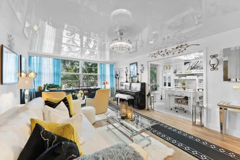 $415,000 | 1160 North Federal Highway, Unit 221, Fort Lauderdale, FL 33304