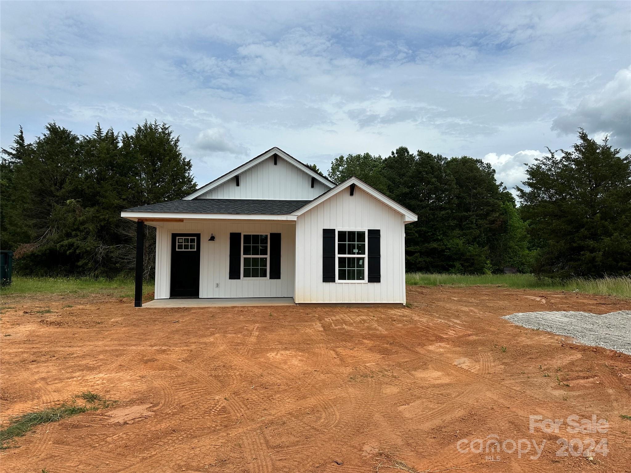 5844 Oakridge Road Clover, SC 29710 - Photo 2 of 30 Gallery Image 2