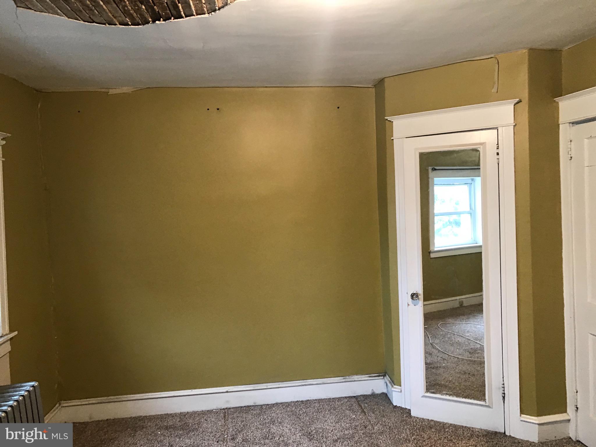 328 Margate Road Upper Darby, PA 19082 - Photo 12 of 14 Main Bedroom