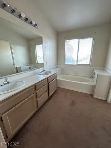 $2,125 | 9008 Ballad Avenue, Las Vegas, NV 89129