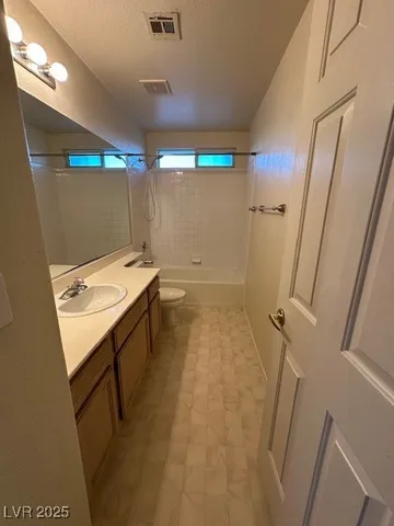 $2,125 | 9008 Ballad Avenue, Las Vegas, NV 89129