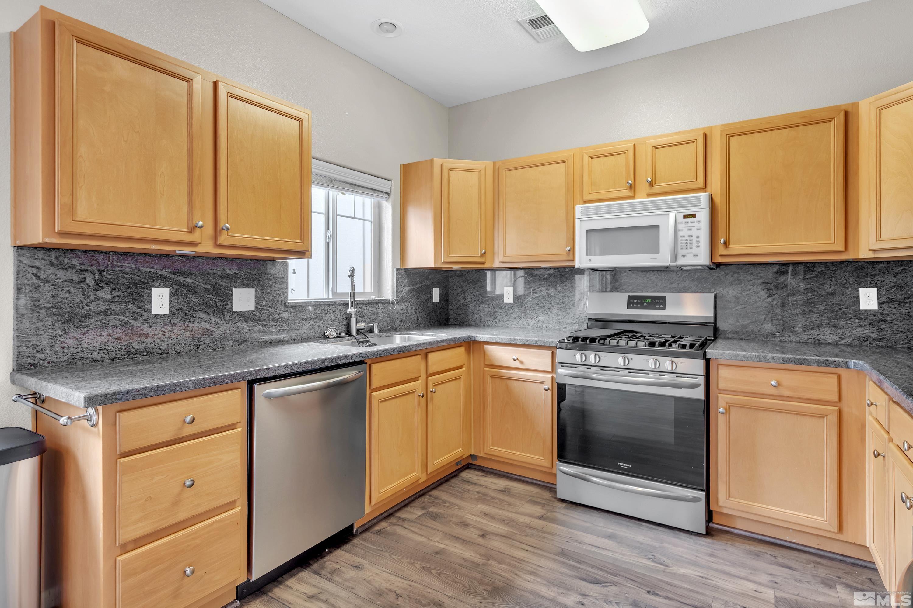 4250 Amber Marie Lane Reno, NV 89503 - Photo 6 of 26 Photo 6