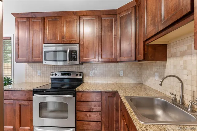 $499,890 | 995 Ironton Street, Aurora, CO 80010