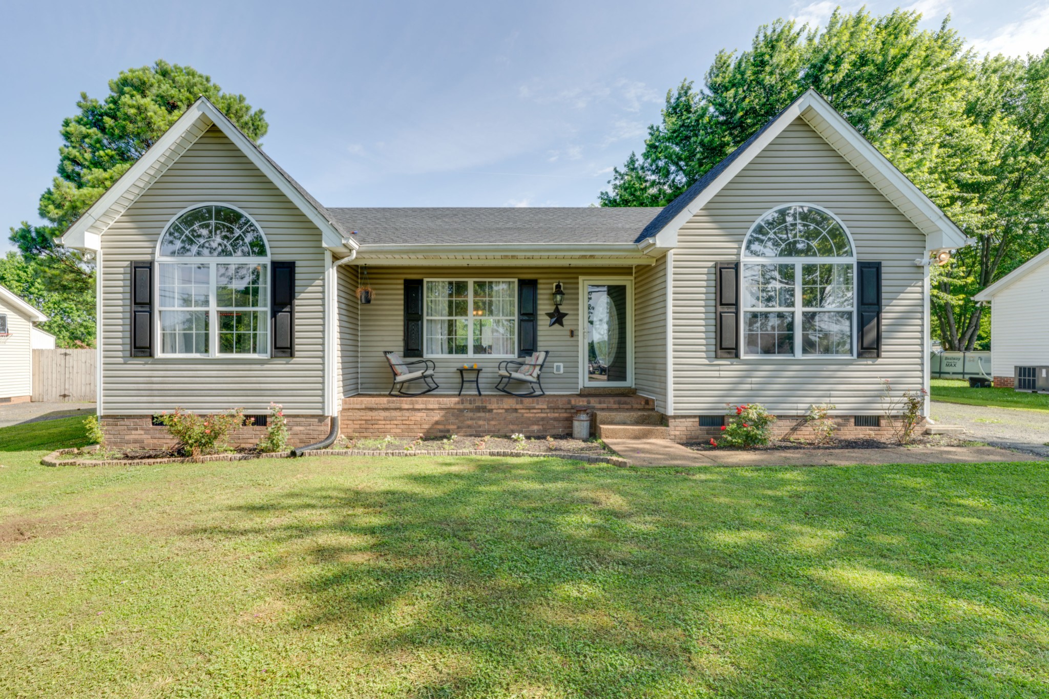 630 Portland Boulevard Portland, TN 37148 - Photo 1 of 29 a front view of a house with a yard