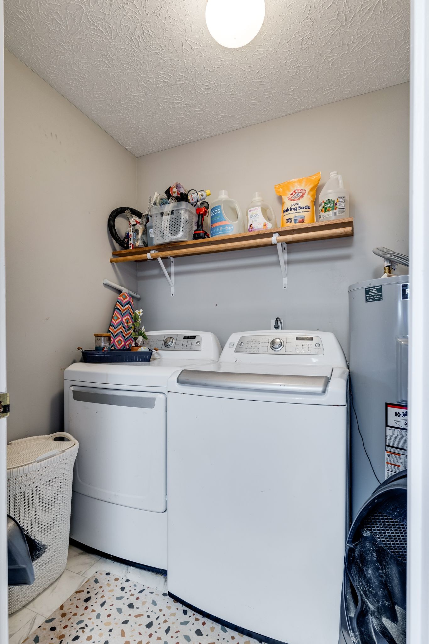 630 Portland Boulevard Portland, TN 37148 - Photo 14 of 29 a utility room with dryer and washer
