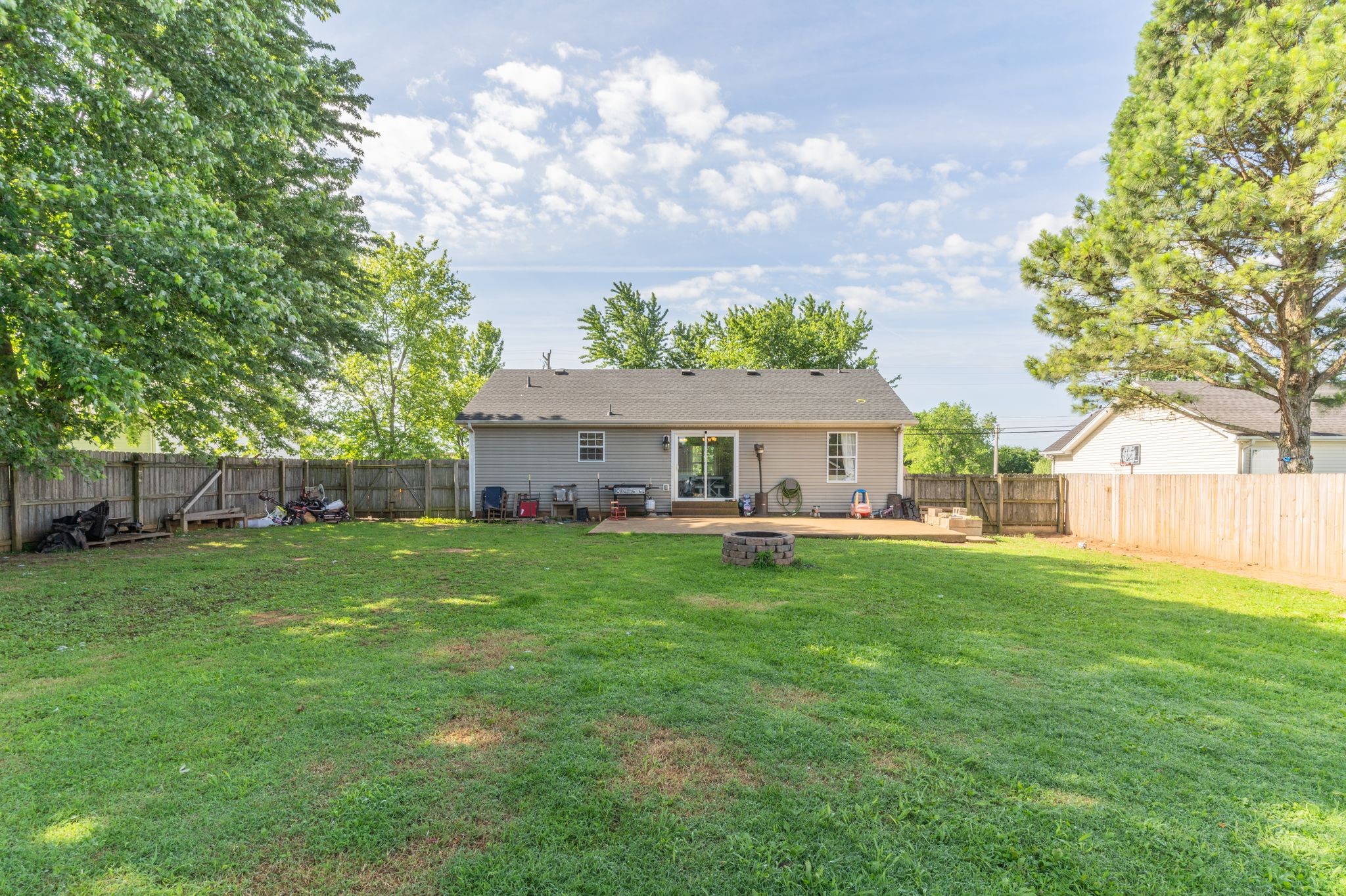 630 Portland Boulevard Portland, TN 37148 - Photo 27 of 29 a view of a house with backyard and garden