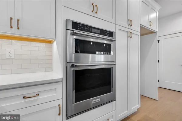 $1,049,000 | 2 North Line Street, Lansdale, PA 19446