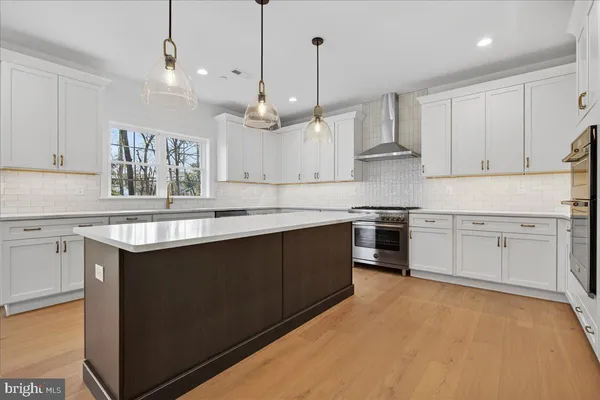 $1,049,000 | 2 North Line Street, Lansdale, PA 19446