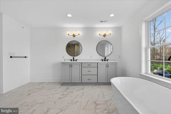 $1,049,000 | 2 North Line Street, Lansdale, PA 19446