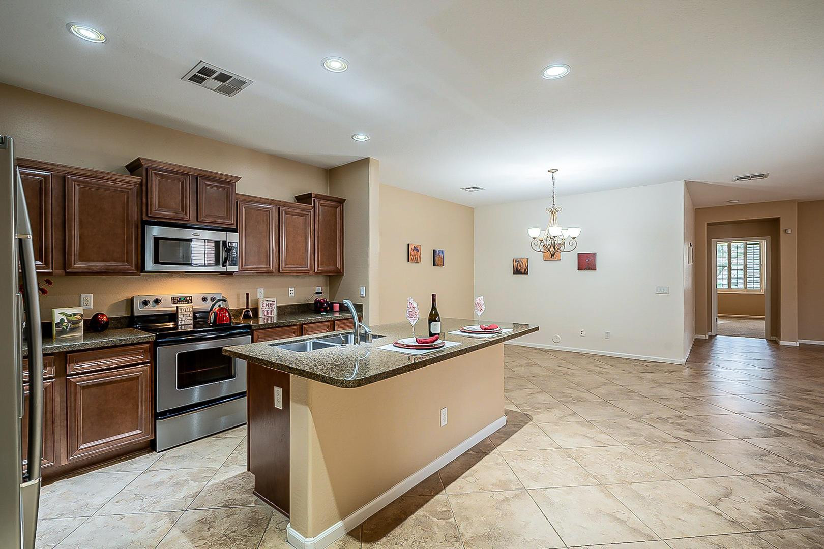 15370 West Bloomfield Road Surprise, AZ 85379 - Photo 20 of 82