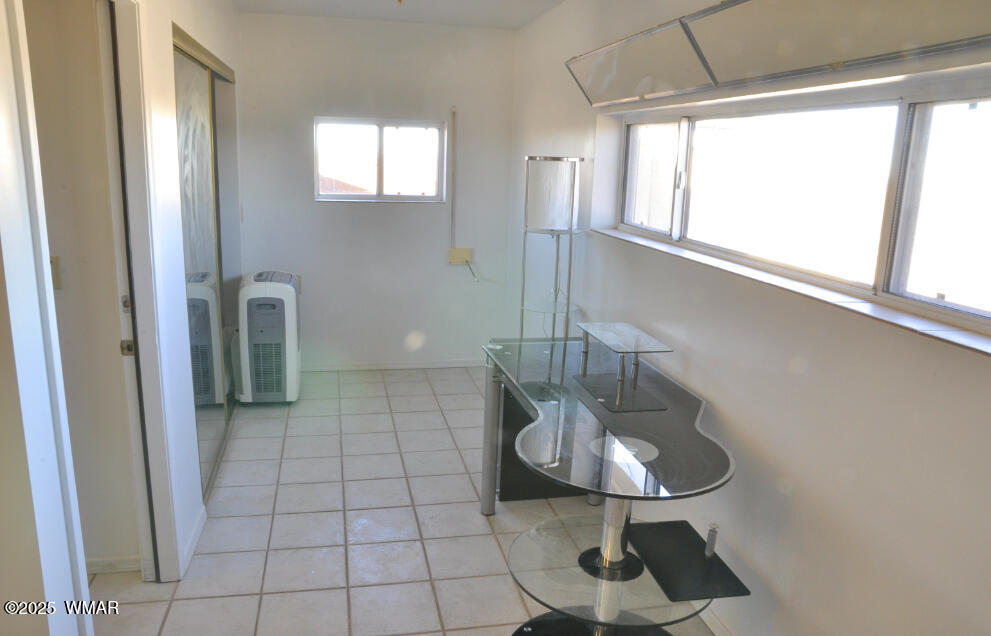 5196 White Antelope Road Snowflake, AZ 85937 - Photo 16 of 58 a bathroom with a sink and a mirror