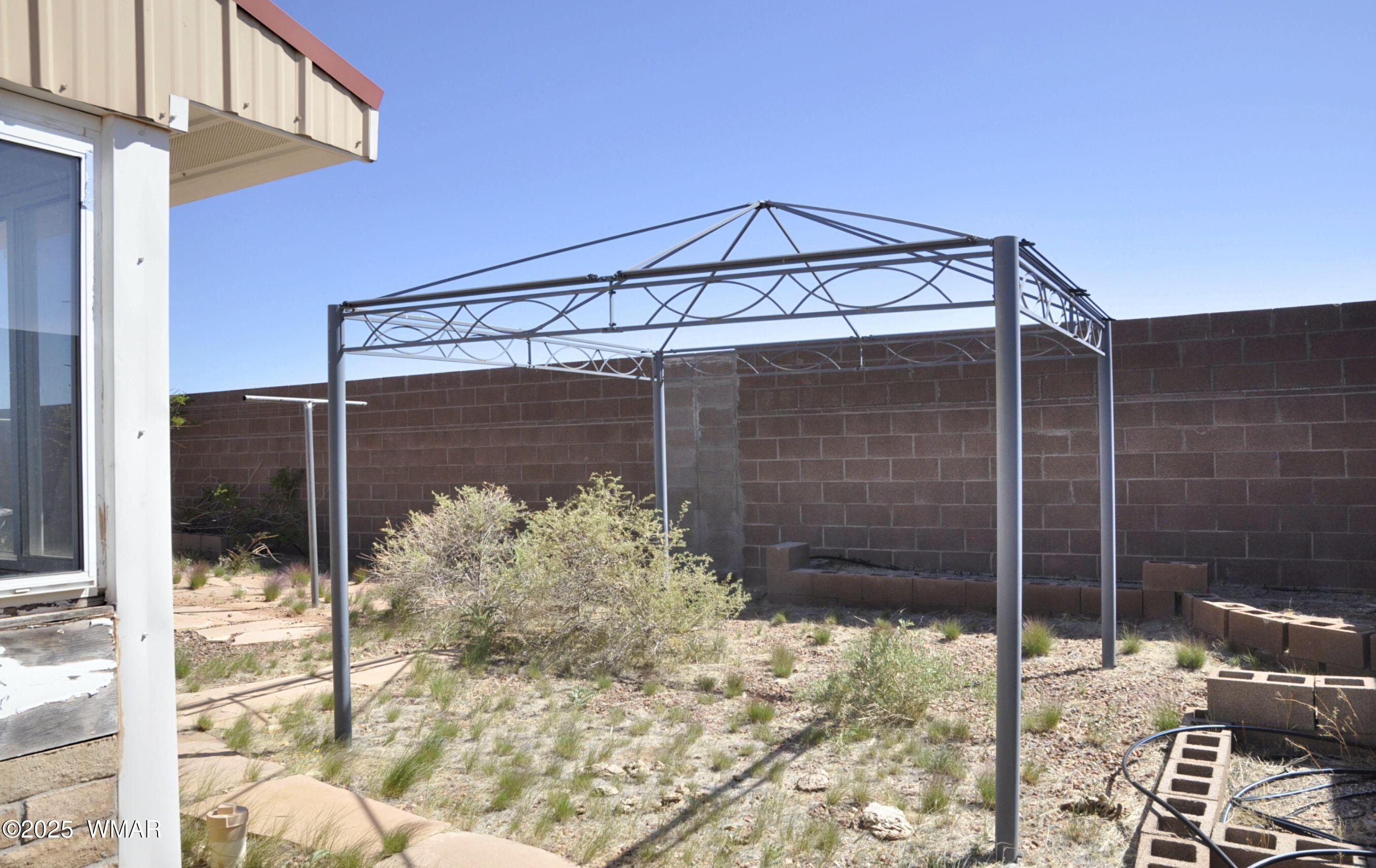 5196 White Antelope Road Snowflake, AZ 85937 - Photo 36 of 58 a view of a backyard