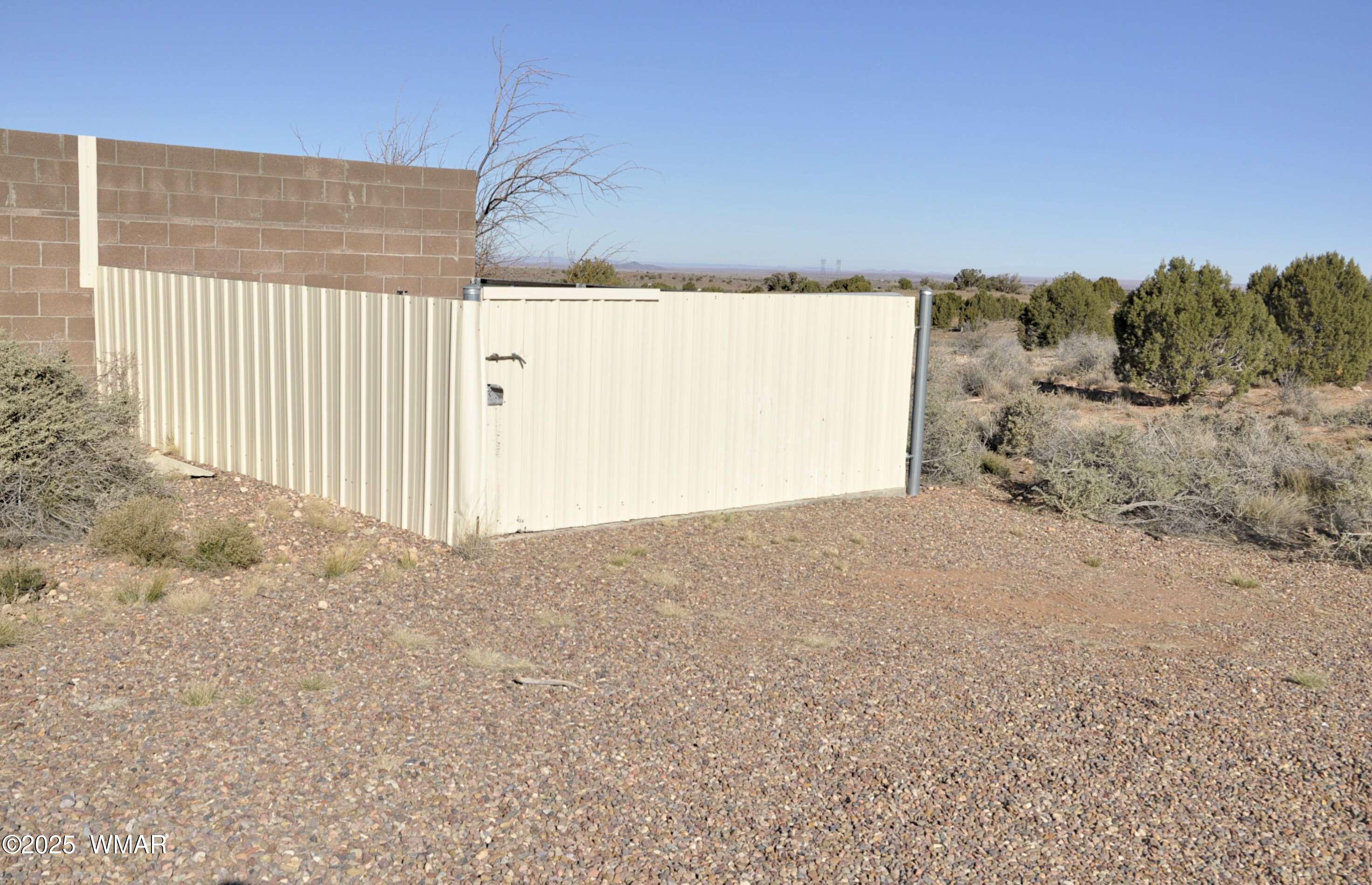 5196 White Antelope Road Snowflake, AZ 85937 - Photo 42 of 58 a view of a dry yard