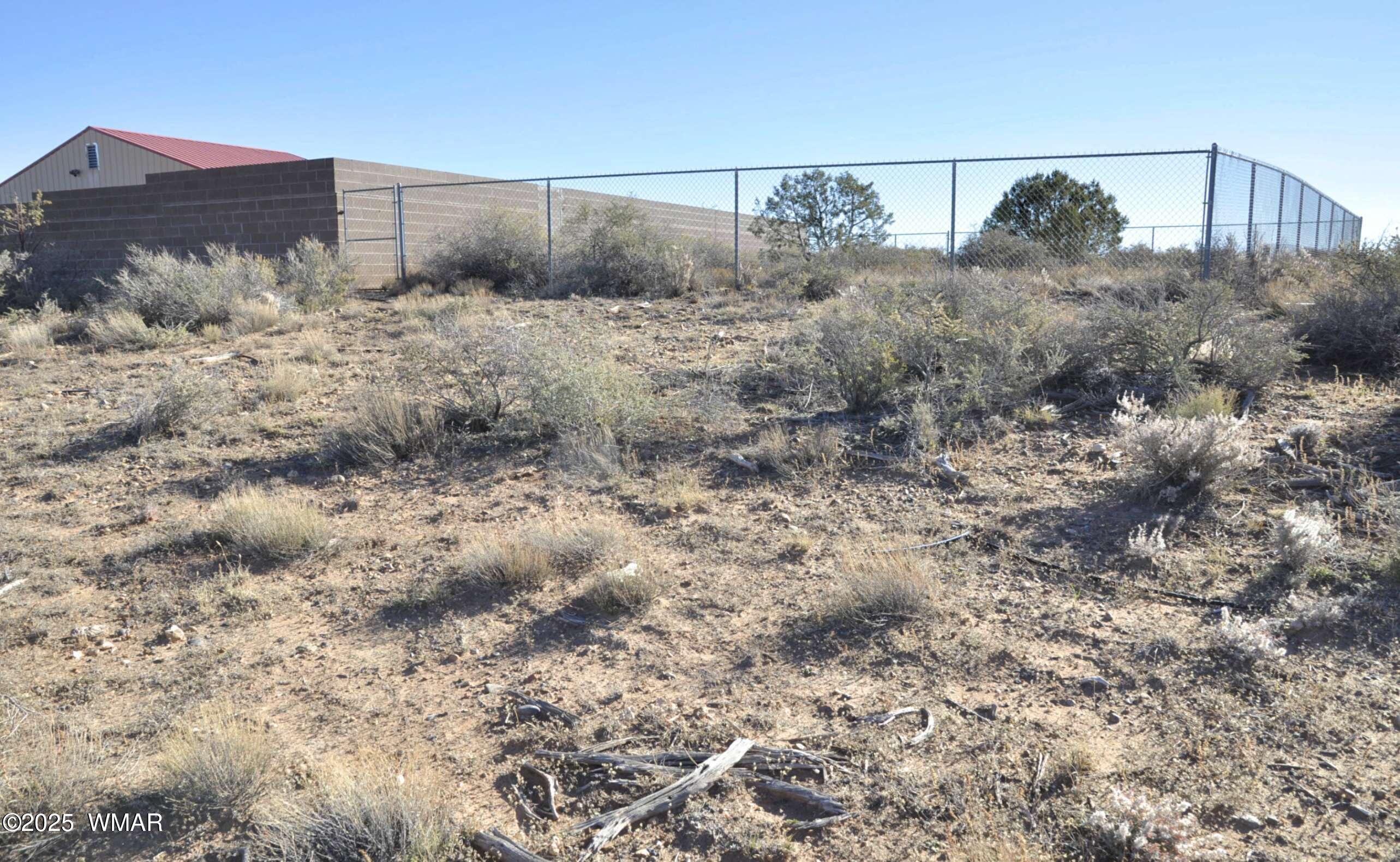 5196 White Antelope Road Snowflake, AZ 85937 - Photo 47 of 58 a view of a dry yard with wooden fence