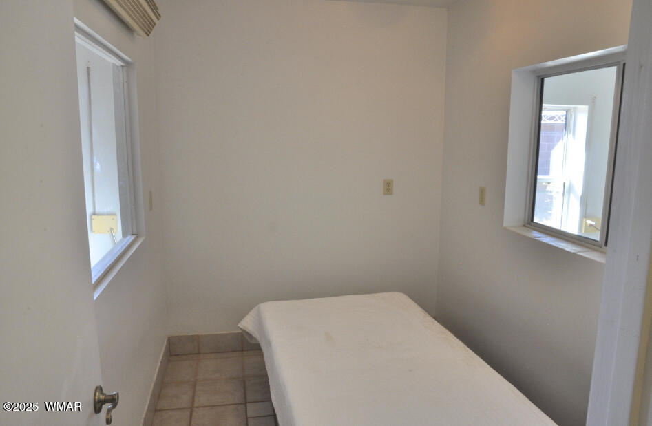 5196 White Antelope Road Snowflake, AZ 85937 - Photo 10 of 58 a small space with a window