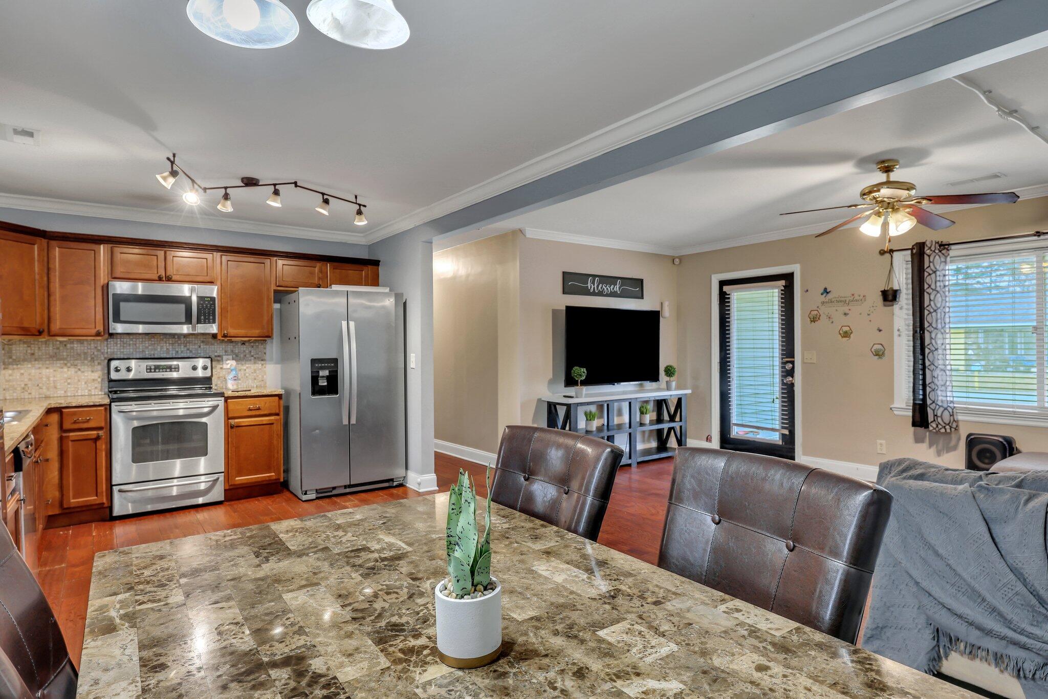 40 Stanhope Road Goose Creek, SC 29445 - Photo 8 of 35 Kitchen From Dining Room