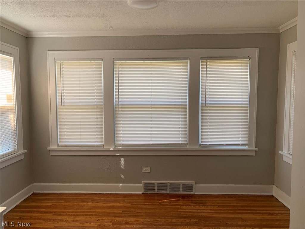 3390 Sylvanhurst Road Cleveland Heights, OH 44112 - Photo 8 of 16