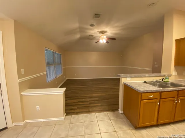 $1,550 | 8363 Copperglen, Converse, TX 78109