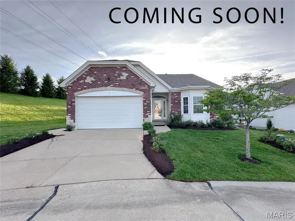 $479,900 | 105 Lindbergh Pl Way, St. Louis, MO 63146