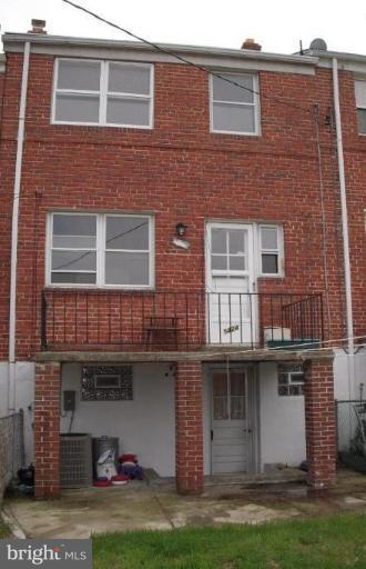 5424 Whitlock Road Baltimore, MD 21229 - Photo 3 of 10 Exterior (Rear)