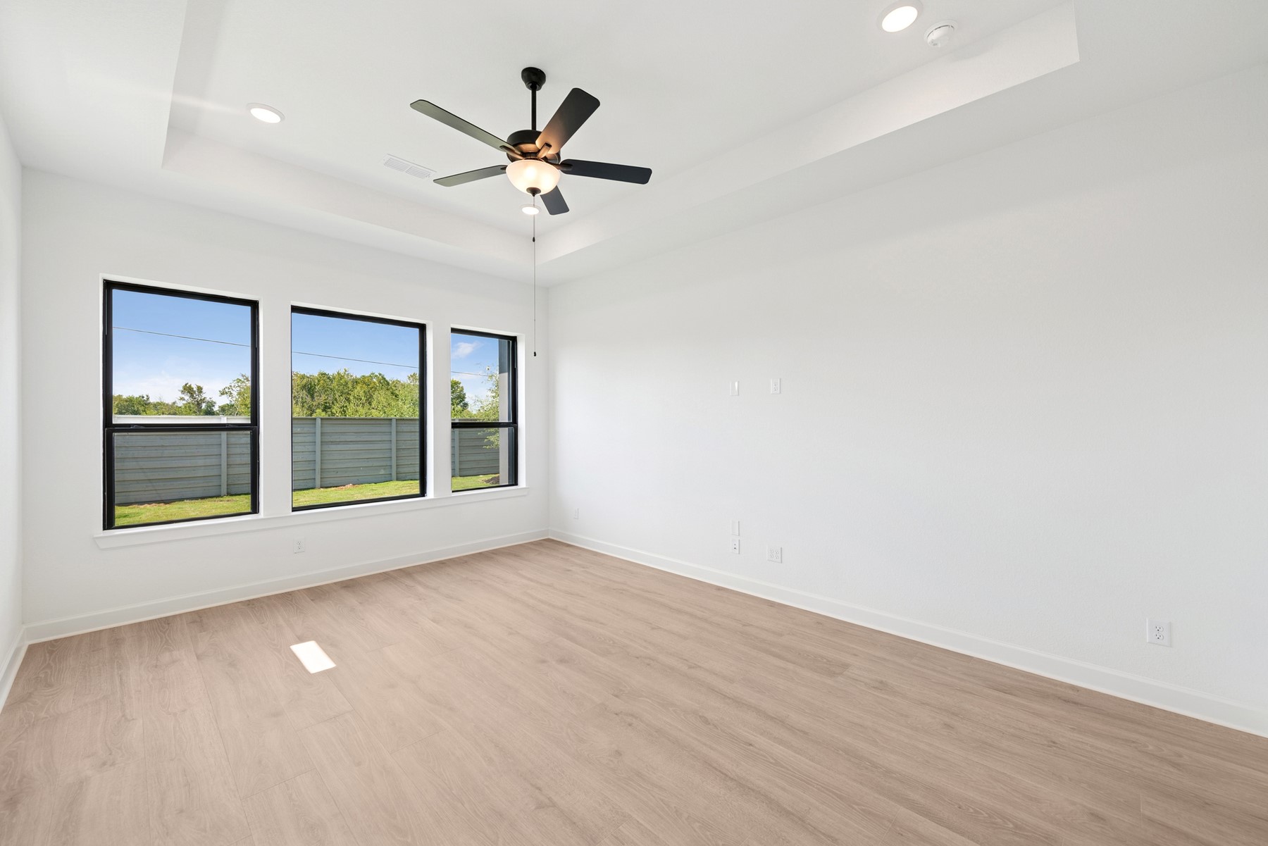 5526 Orangery Lane Manvel, TX 77578 - Photo 26 of 47 a view of an empty room with a window