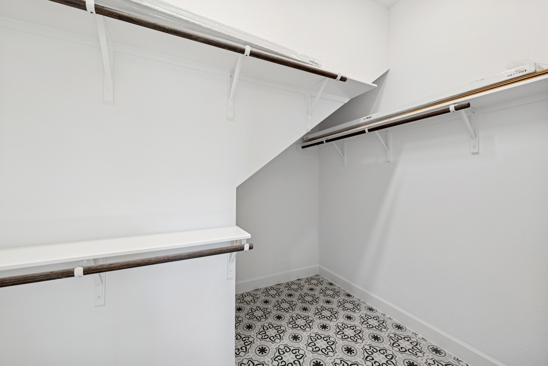 5526 Orangery Lane Manvel, TX 77578 - Photo 31 of 47 a bathroom with a shower and a sink