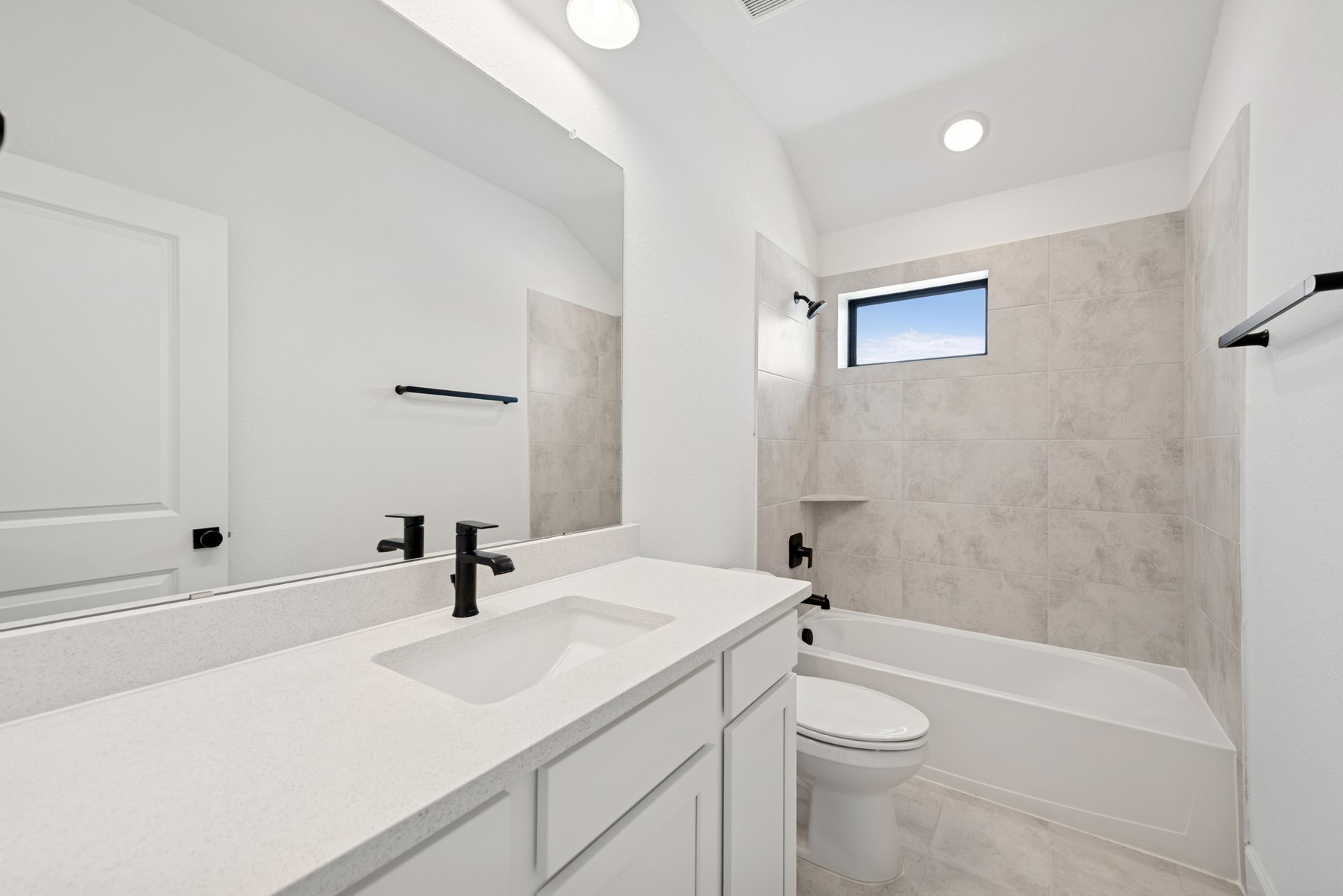 5526 Orangery Lane Manvel, TX 77578 - Photo 37 of 47 a bathroom with a sink a toilet and shower