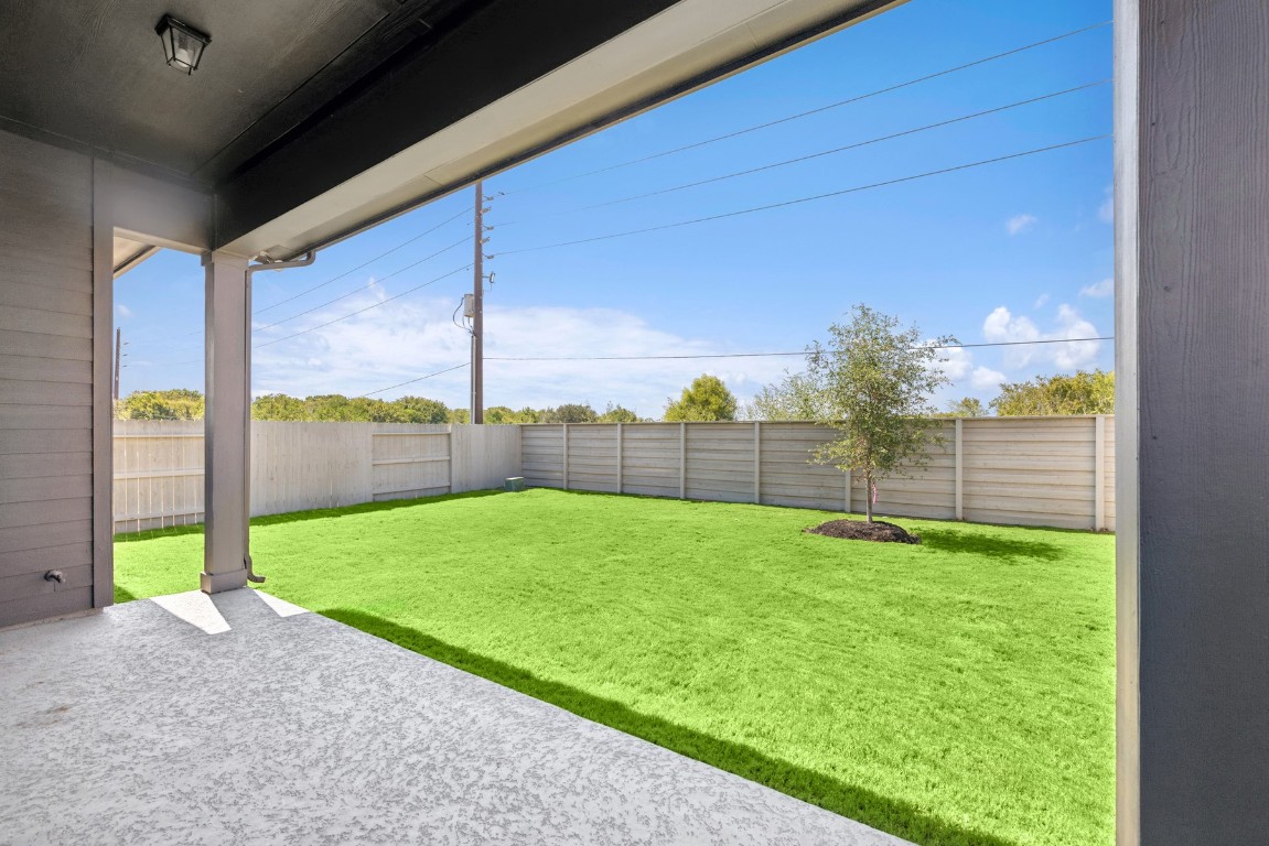 5526 Orangery Lane Manvel, TX 77578 - Photo 7 of 47 a view of a back yard