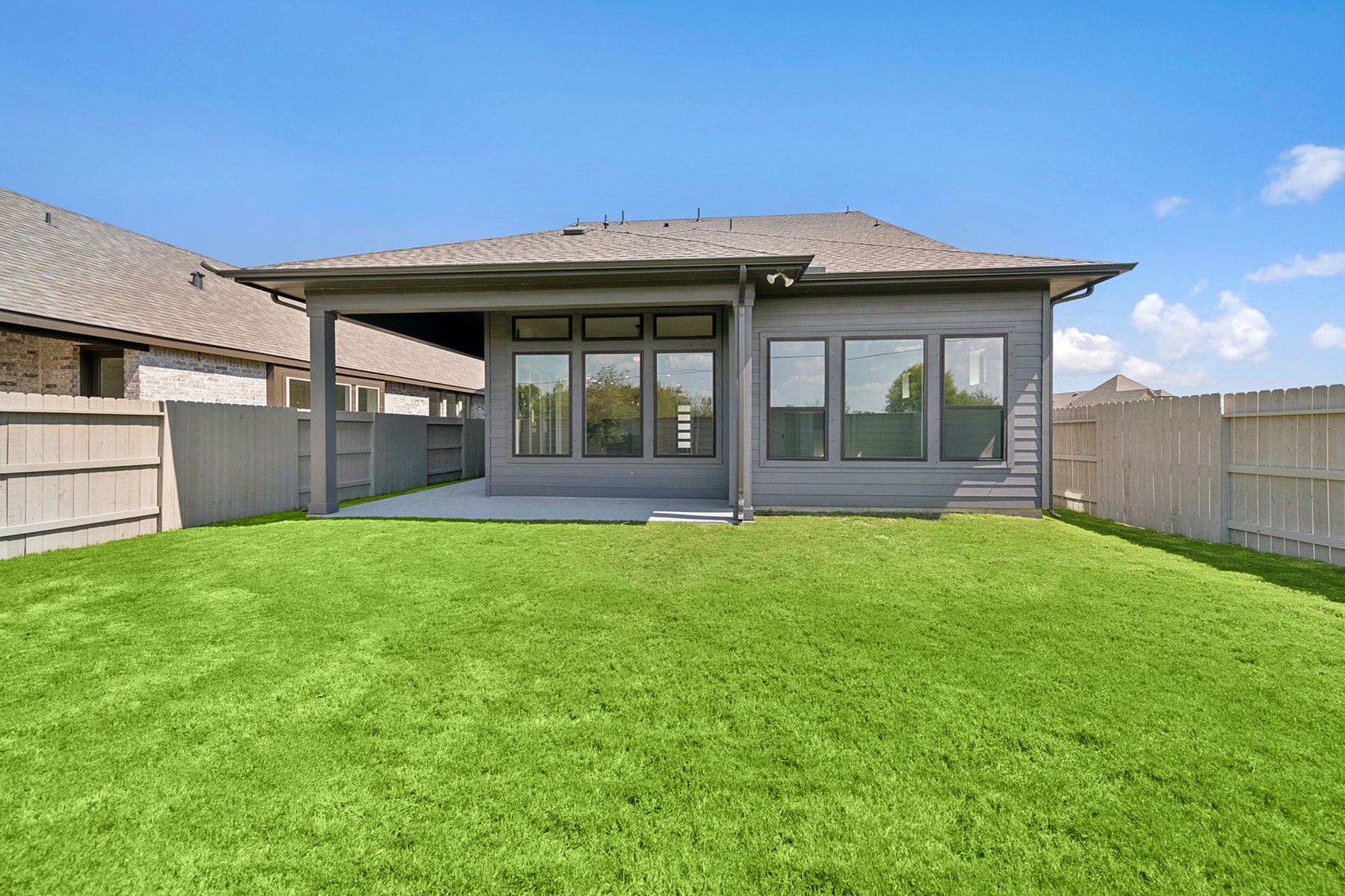 5526 Orangery Lane Manvel, TX 77578 - Photo 8 of 47 a front view of a house with garden