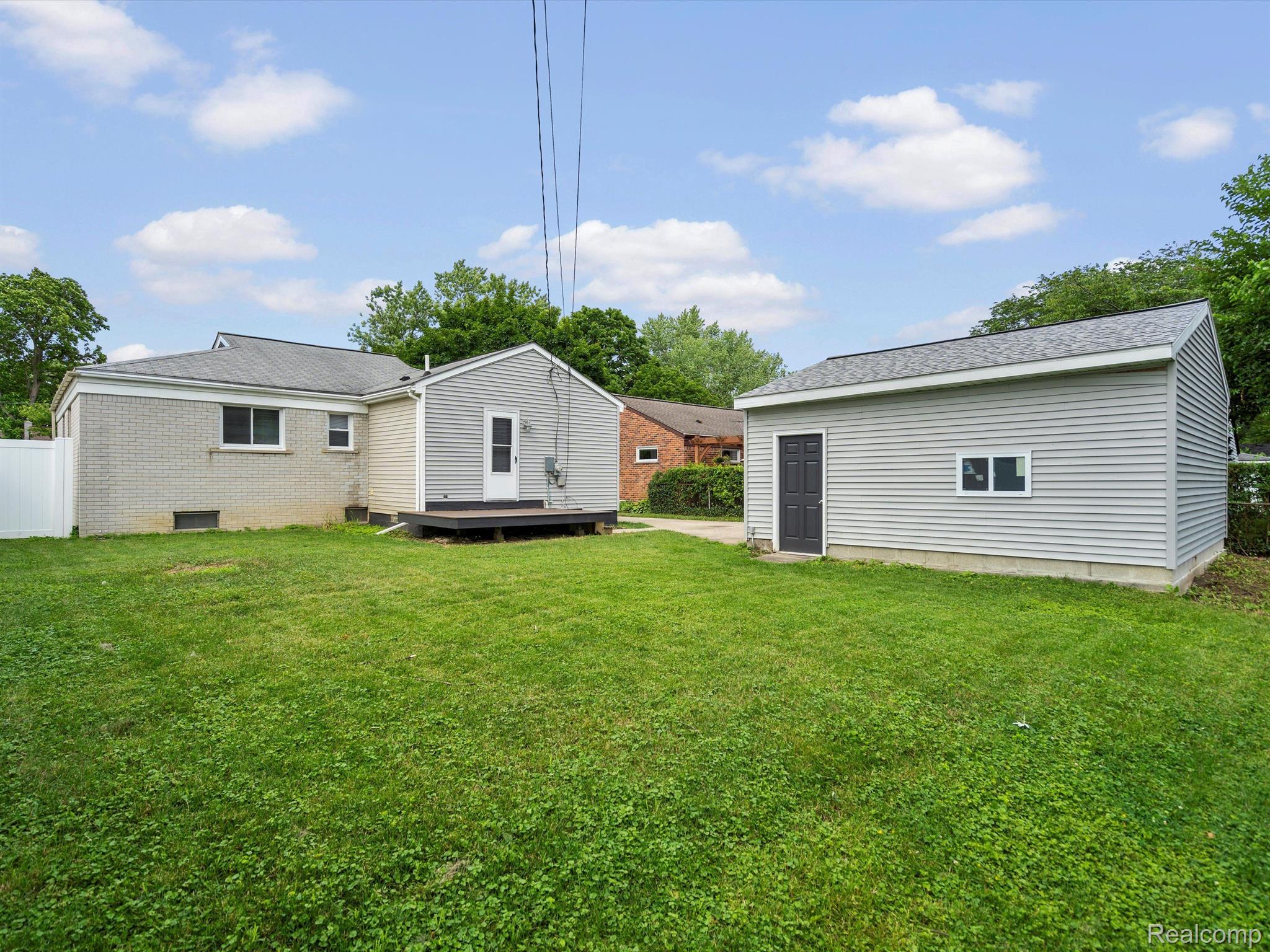 31553 Marblehead Road Farmington, MI 48336 - Photo 29 of 32 Gallery Image 29