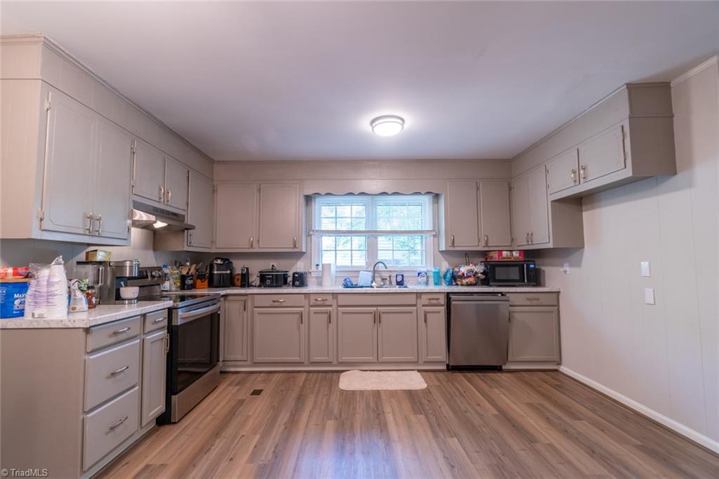 1615 Rankin Road Greensboro, NC 27405 - Photo 18 of 29