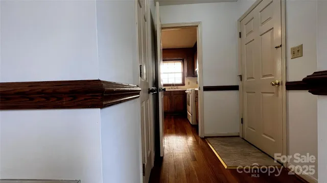 a view of walk in closet