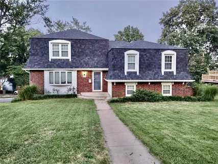 $385,000 | 9201 Goddard, Overland Park, KS 66214