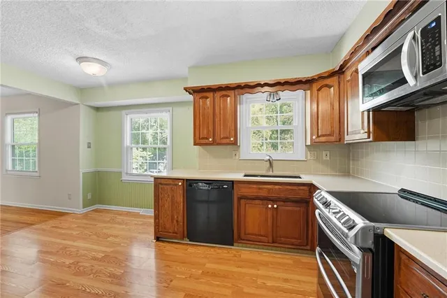 $385,000 | 9201 Goddard, Overland Park, KS 66214