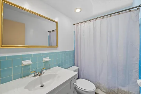 $385,000 | 9201 Goddard, Overland Park, KS 66214