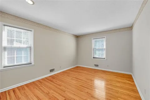 $385,000 | 9201 Goddard, Overland Park, KS 66214