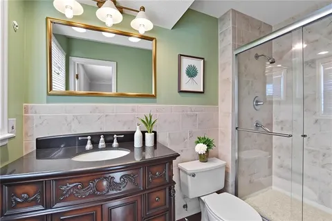 $385,000 | 9201 Goddard, Overland Park, KS 66214