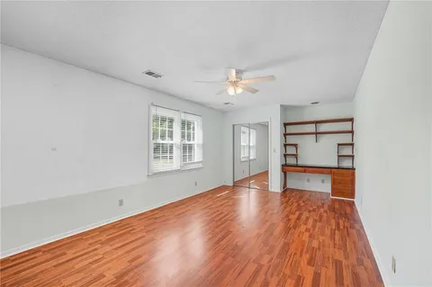 $385,000 | 9201 Goddard, Overland Park, KS 66214