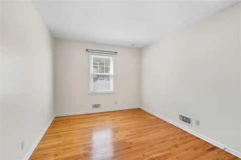 $385,000 | 9201 Goddard, Overland Park, KS 66214