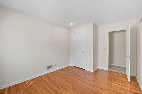 $385,000 | 9201 Goddard, Overland Park, KS 66214